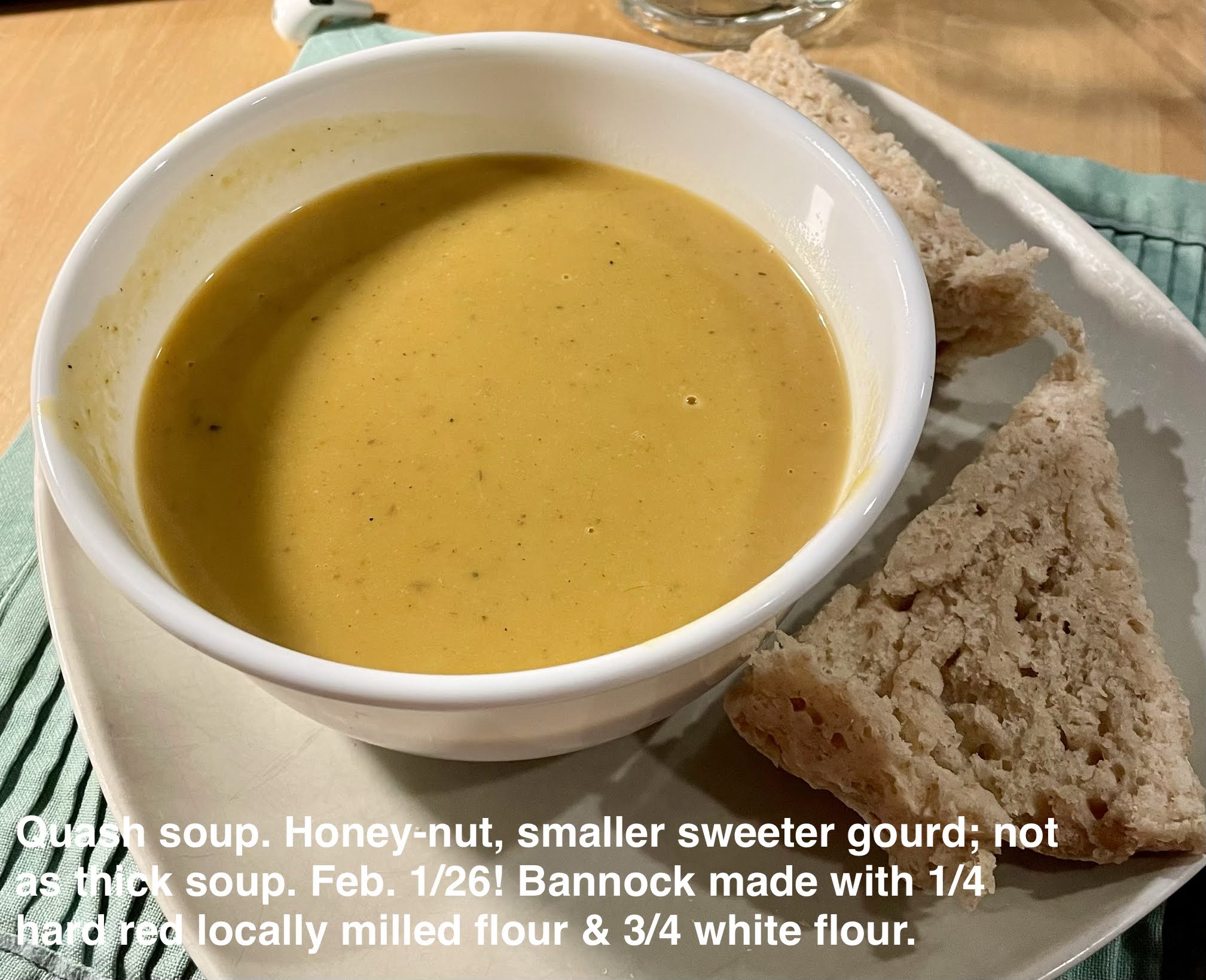 Roasted squash soup with coconut milk, chicken broth and a quickbread.
