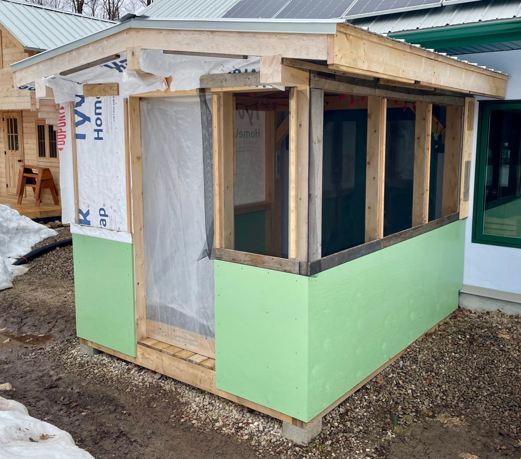 roughly enclosed, perspective 1