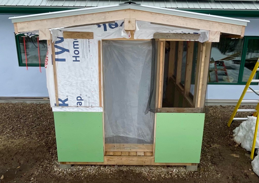 roughly enclosed, perspective 3